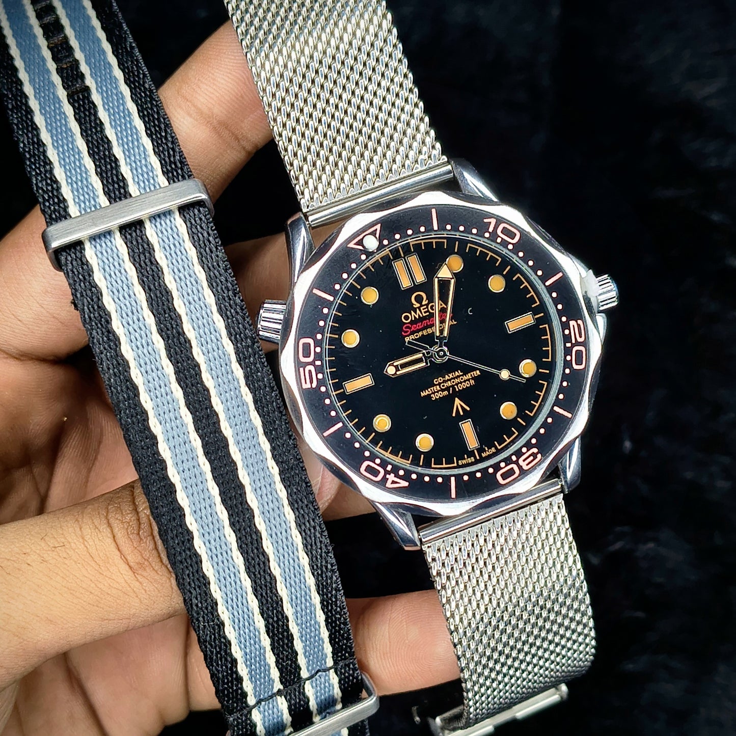 Omega Seamaster 007 Edition – Military Forest Green with Dual Strap Set