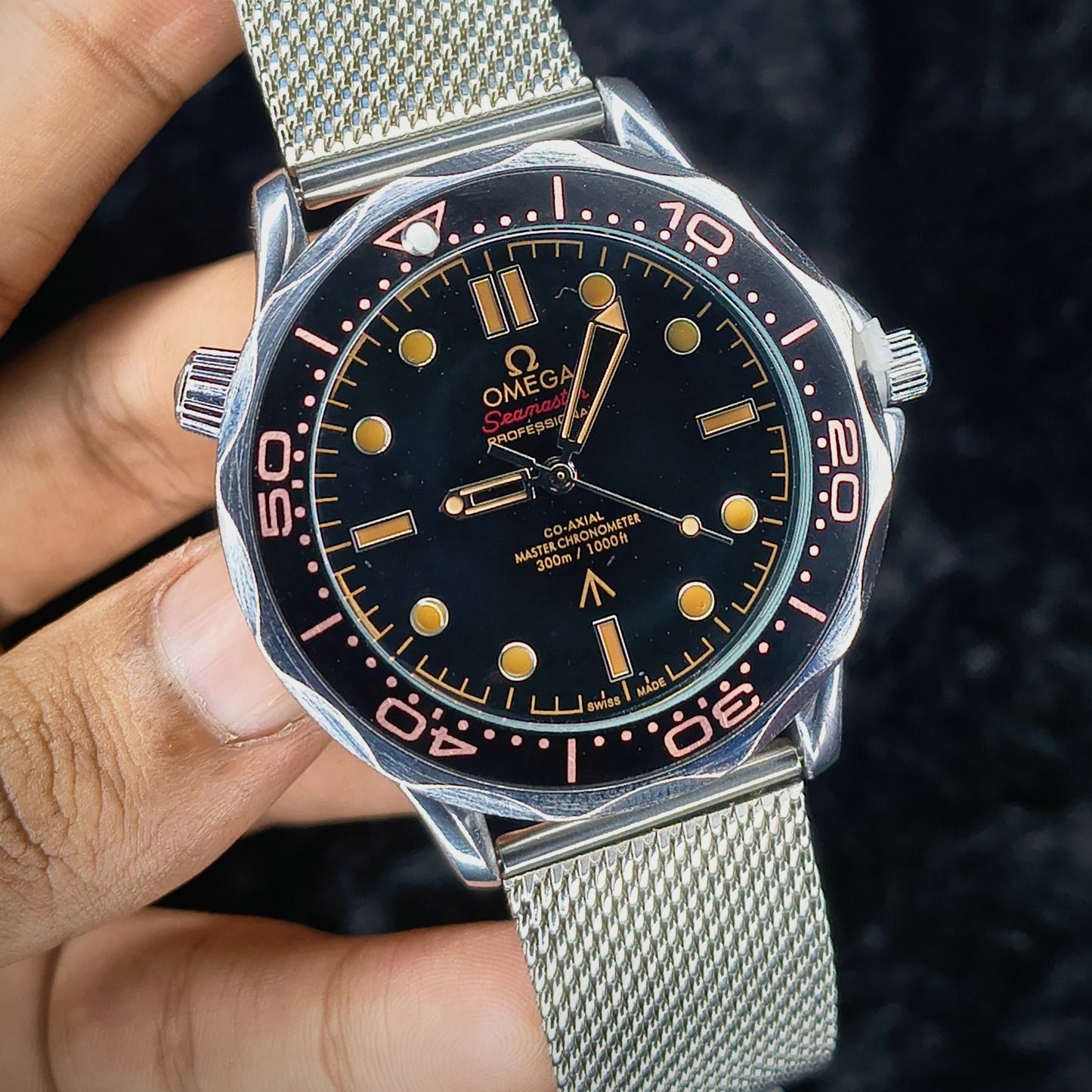 Omega Seamaster 007 Edition – Military Forest Green with Dual Strap Set