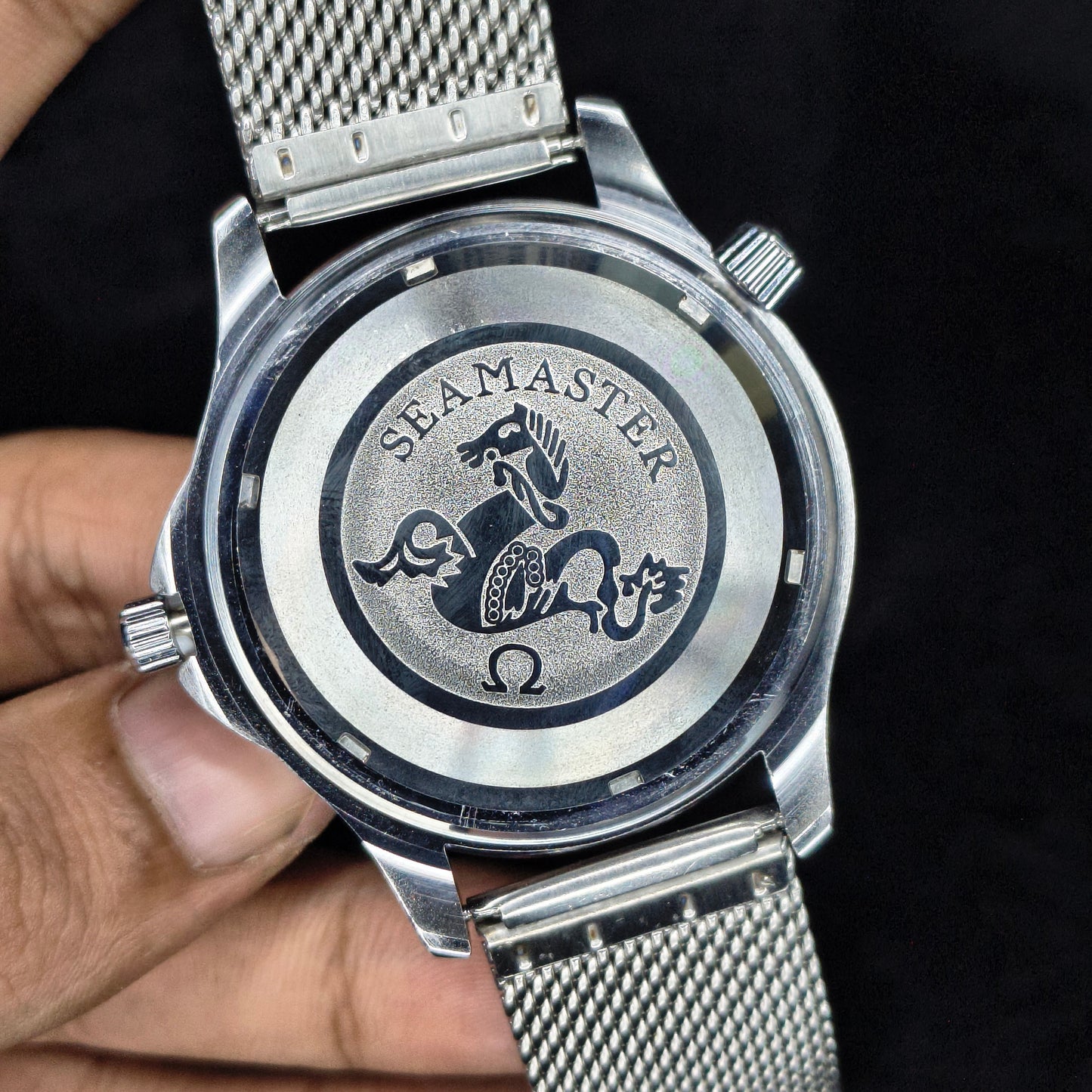 Omega Seamaster 007 Edition – Military Forest Green with Dual Strap Set